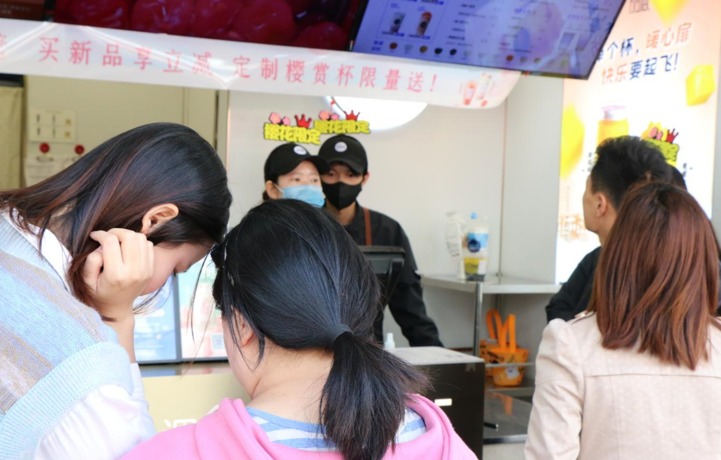 EVO真人视讯奶茶：一家奶茶店的发展需要重点关注哪两个问题